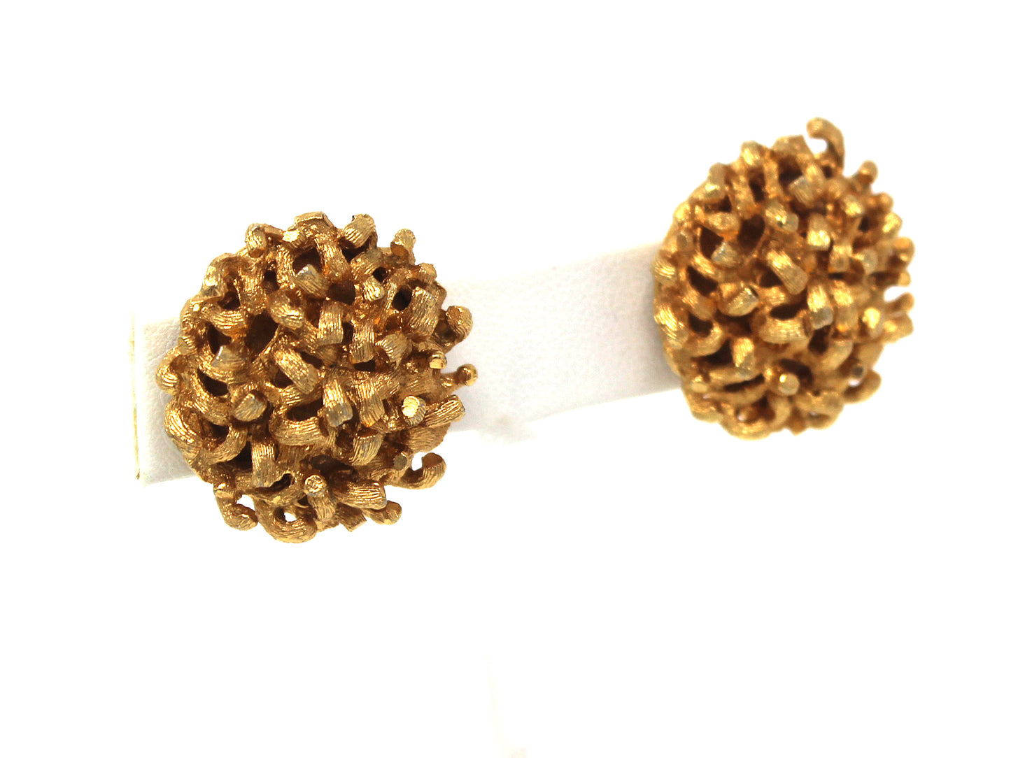 Signed Crown Trifari Vintage 3 Dimensional Gold Tone Round Clip Back Earrings